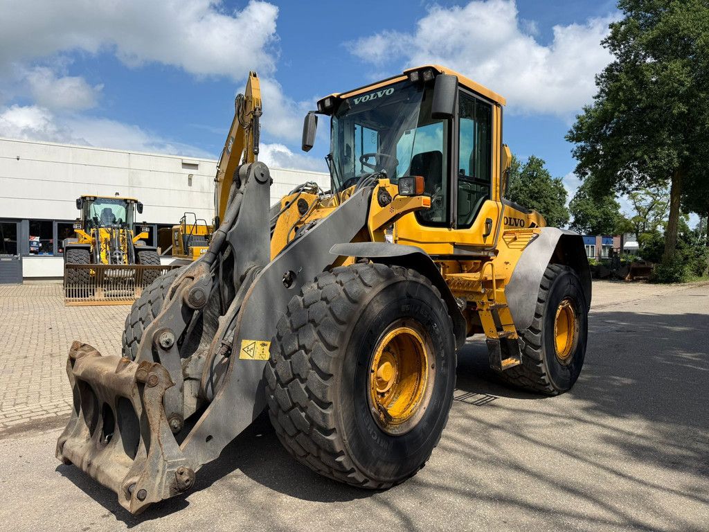 Volvo L90F