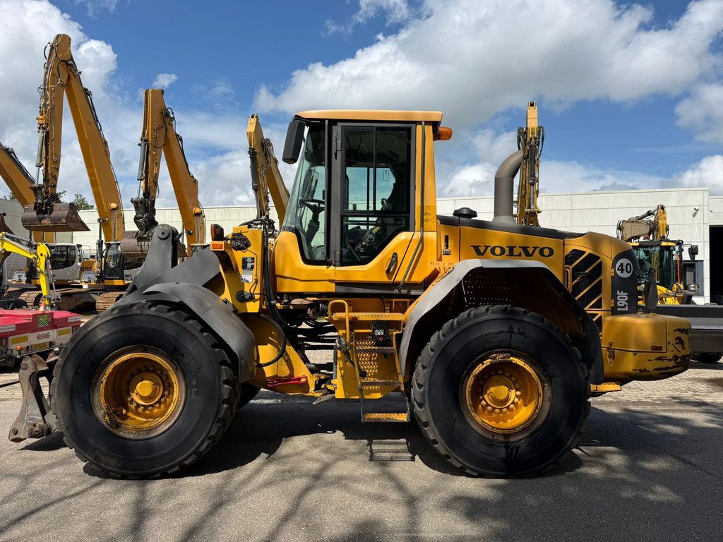 Volvo L90F