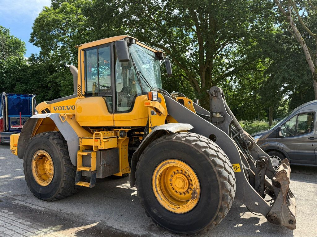 Volvo L90F