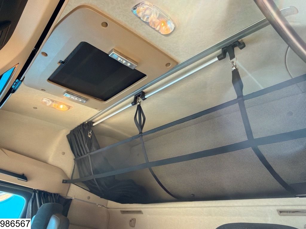 Mercedes Actros 1842 Euro 6, retarder, air suspension