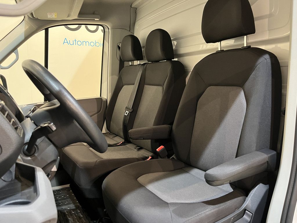 Volkswagen Crafter 35 2.0 TDI L3 140 PK Bakwagen / Dhollandia Laadklep / Meubelbak / Euro 6 / Airco / Cruise Control / CarPlay / Navigatie / 3-Zits / 85.000 KM !!