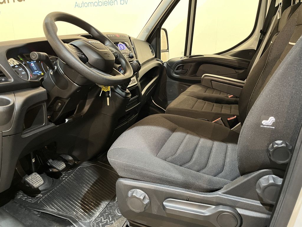 Iveco Daily 35S14V 2.3 410 Bakwagen / Dhollandia Laadklep / Meubelbak / Euro 6 / Airco / Cruise Control / Camera / 3-Zits / 30.000 KM !!