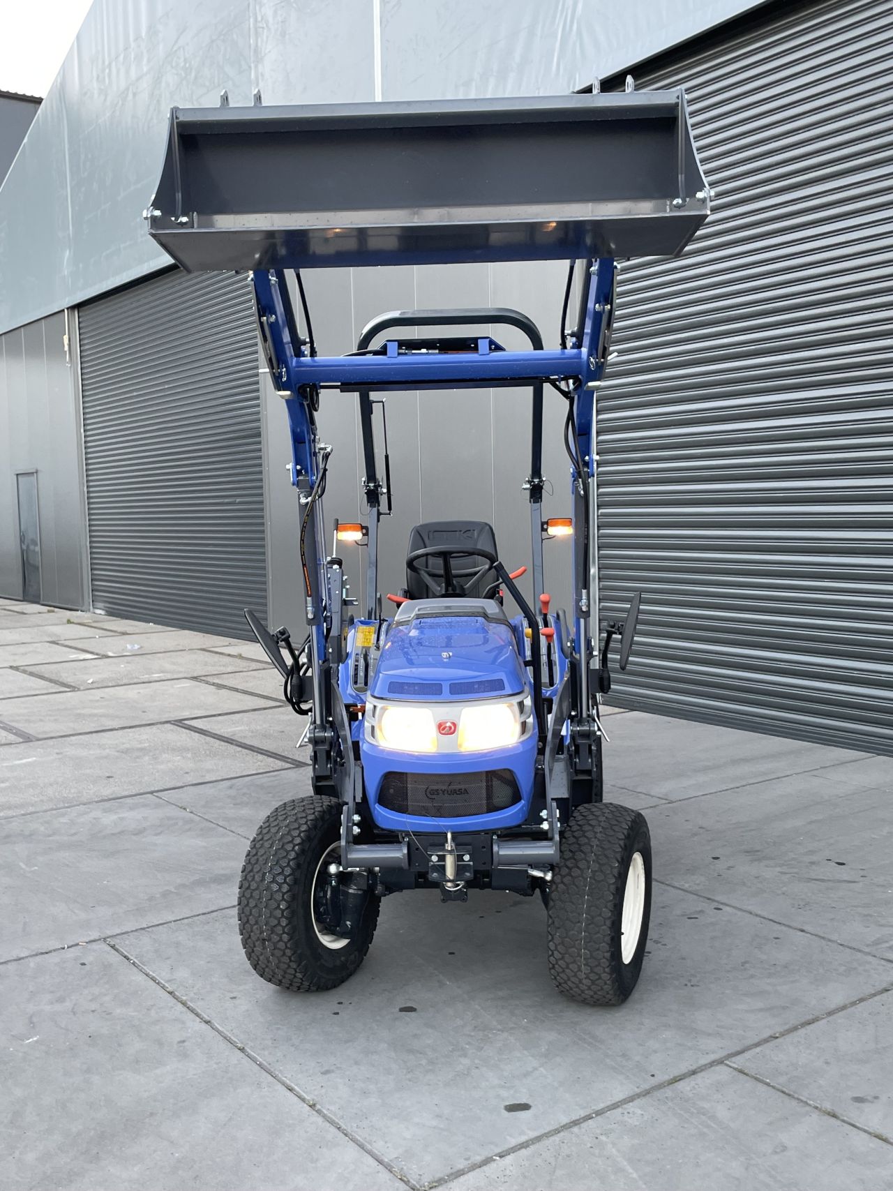 Iseki TM 3267 met voorlader