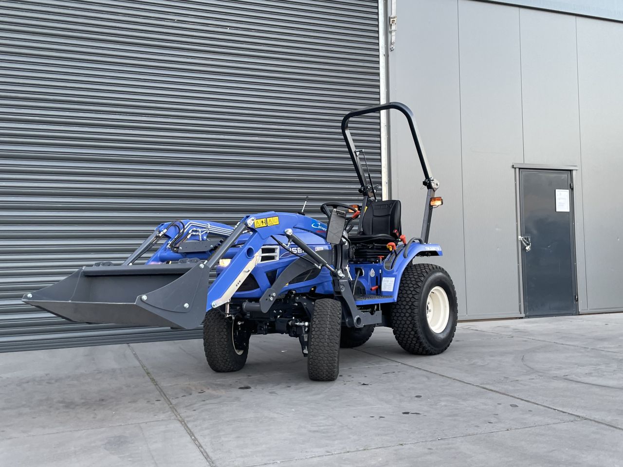 Iseki TM 3267 met voorlader