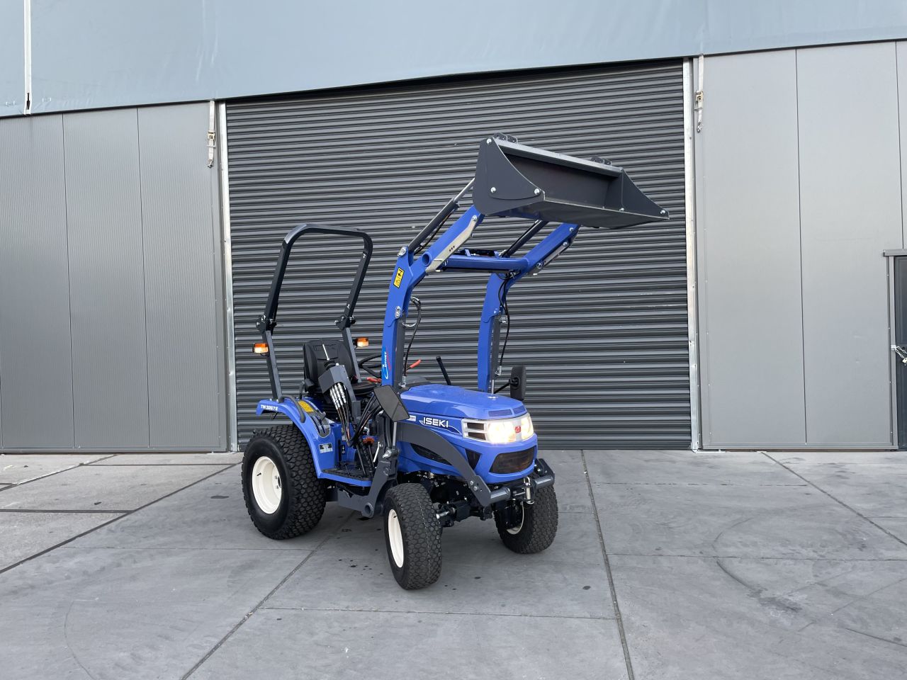Iseki TM 3267 met voorlader
