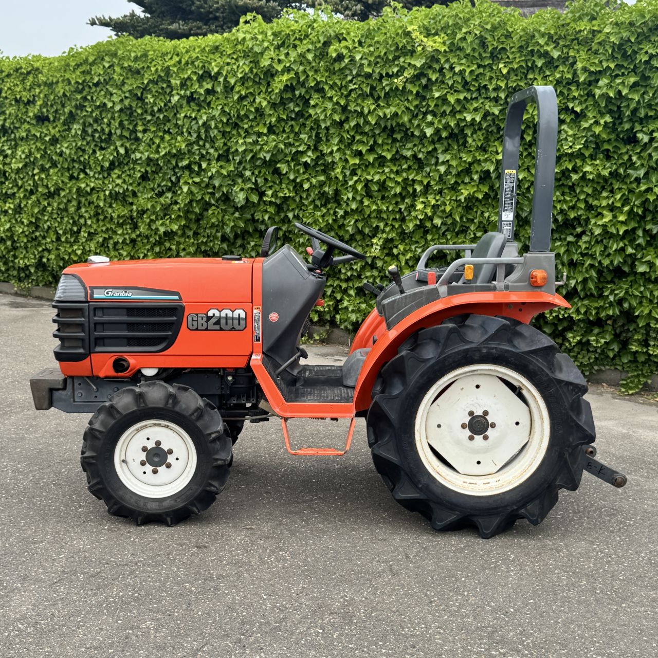 KUBOTA GB200
