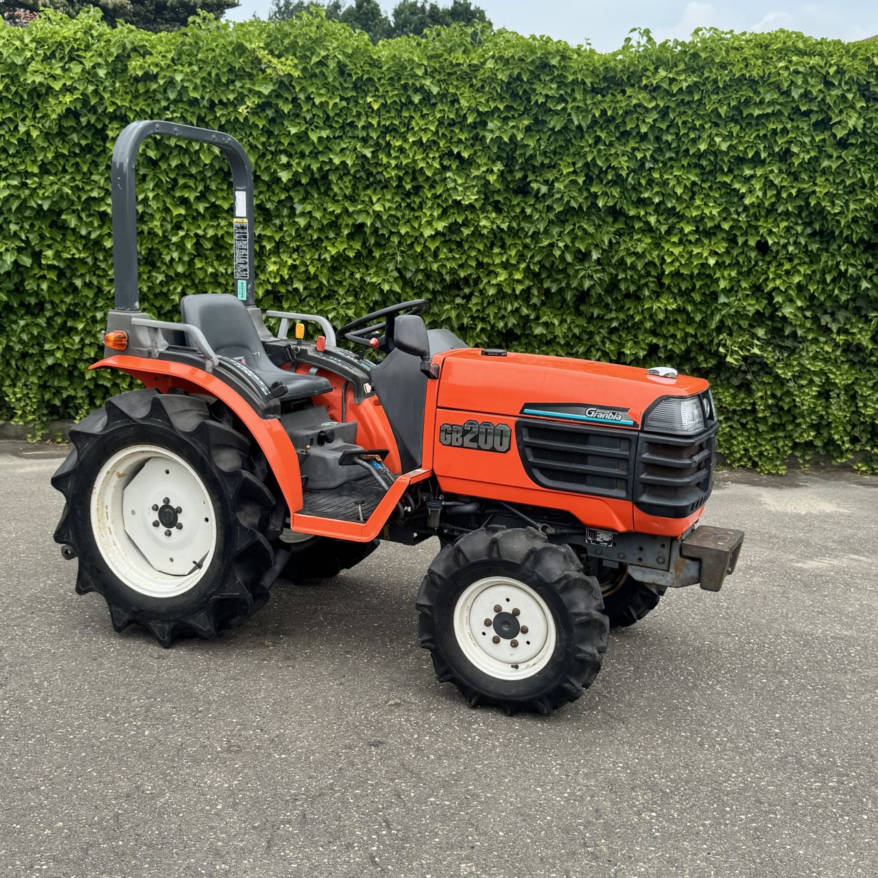 KUBOTA GB200