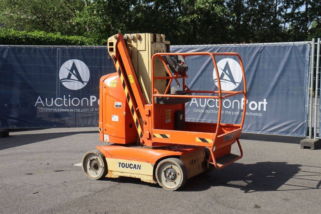 JLG TOUCAN 8E Elektrischer Mastlift 8,15 m 2012