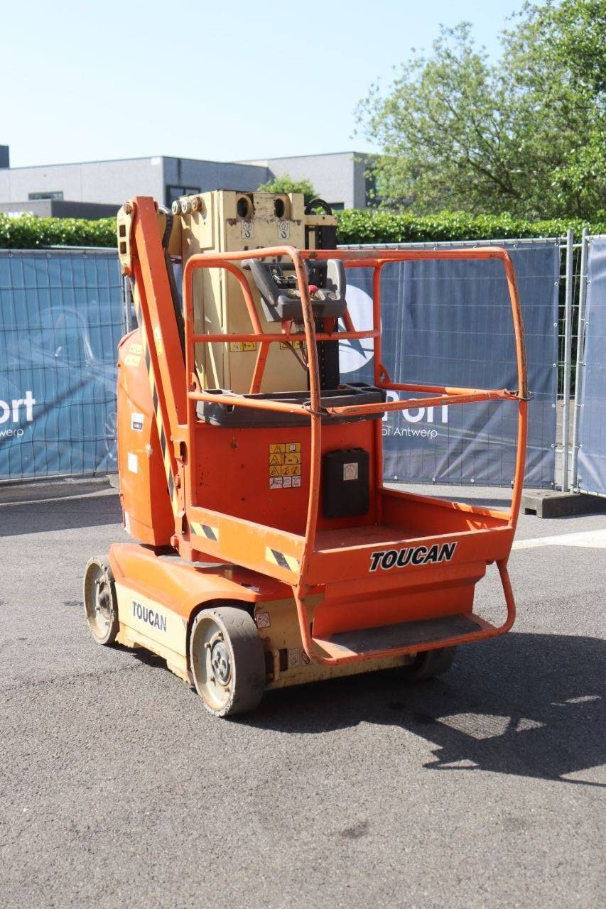 JLG TOUCAN 8E Elektrischer Mastlift 8,15 m 2012