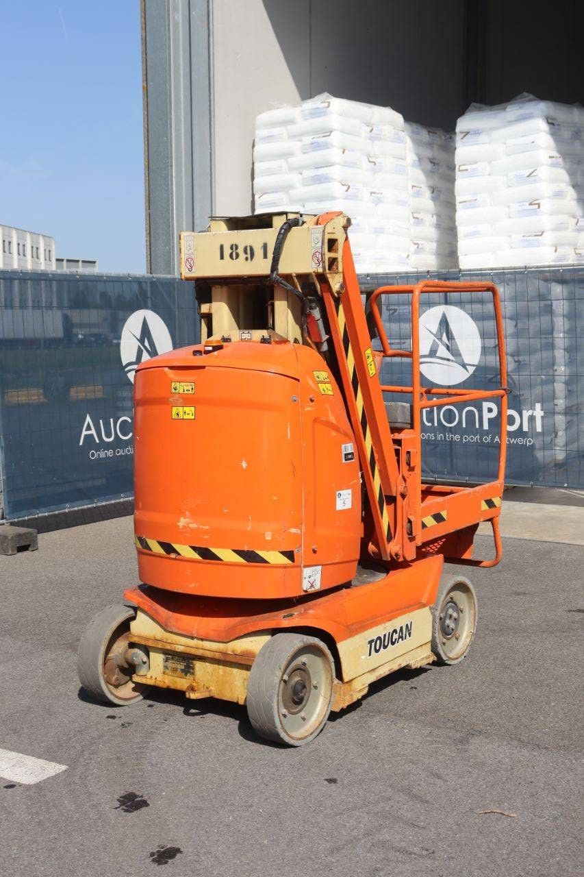 JLG TOUCAN 8E Elektrischer Mastlift 8,15 m 2012