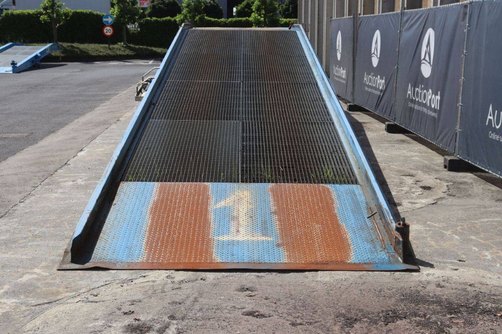 Mobile loading bridge Technicas 10000kg 2017