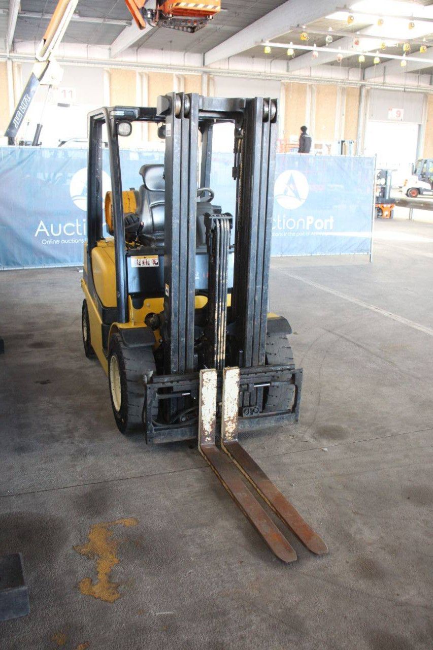 Gabelstapler Yale GLP25VX LPG 2350kg 4,95m 2017