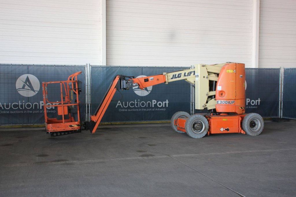JLG E300AJP Elektrische Gelenkteleskoparbeitsbühne 11 m 2013