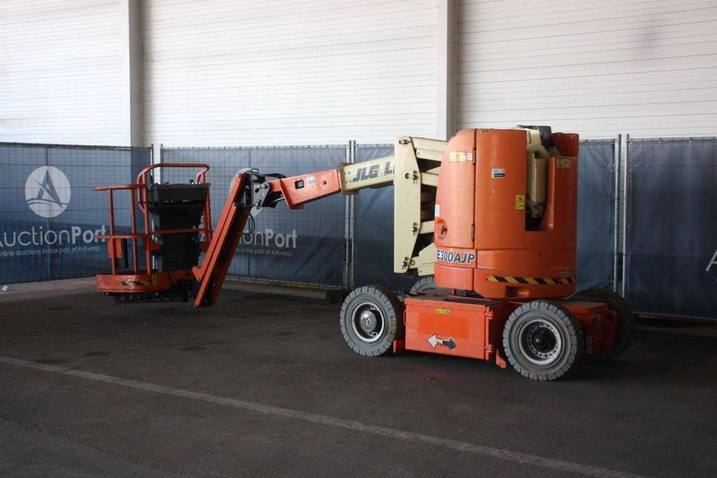 JLG E300AJP Elektrische Gelenkteleskoparbeitsbühne 11 m 2013