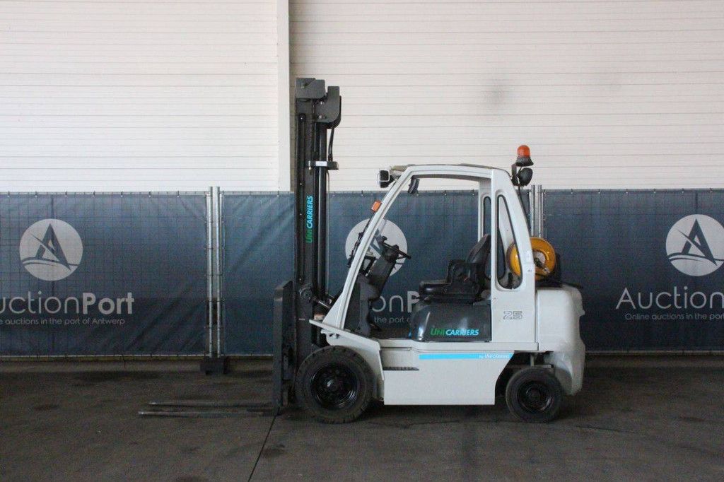 Heftruck Unicarriers U1D2A25LQ LPG 2250kg 4.5m 2014