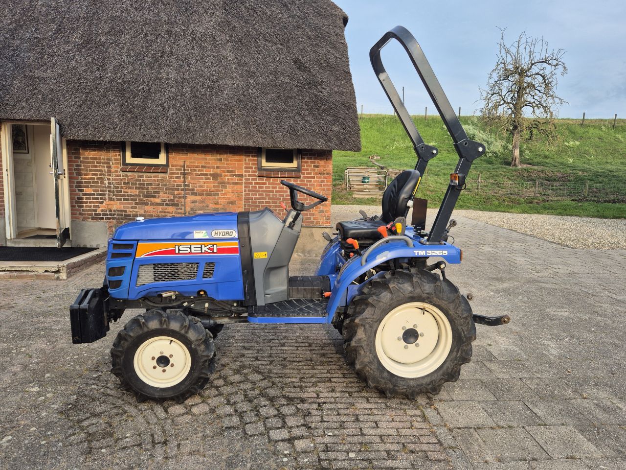 Iseki TM3265 Hydrostaat 4WD (2017) - 231 uur - incl accessoires