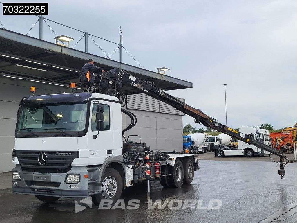 Mercedes Actros 2541 6X2 Jonsered J1142Z80A Crane + 20 tons hooklift Lift-axle Full Air Euro 3