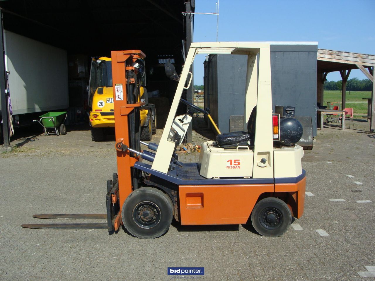 Nissan 1.5 ton, LPG
