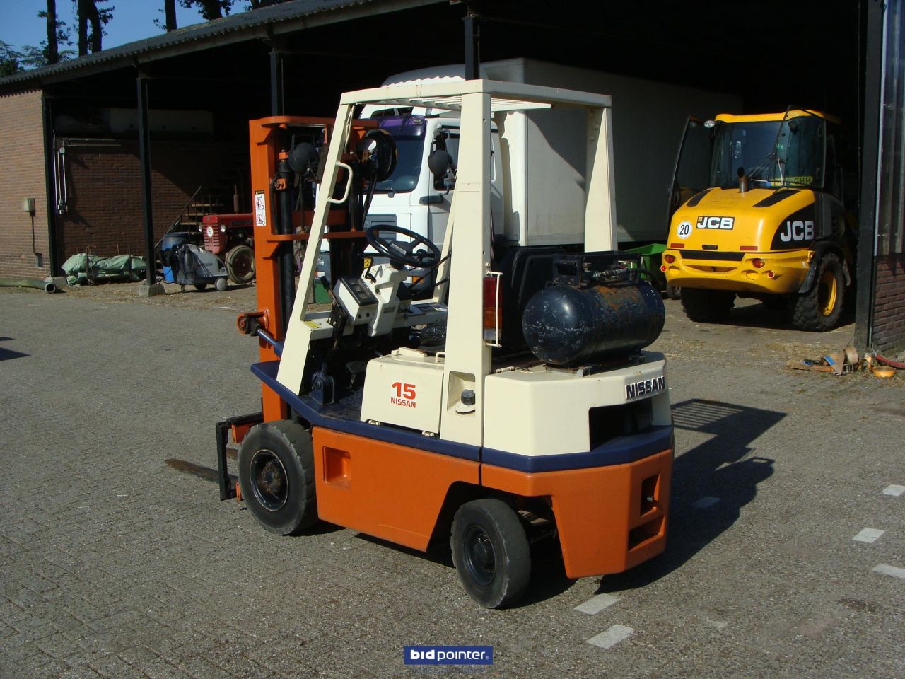 Nissan 1.5 ton, LPG