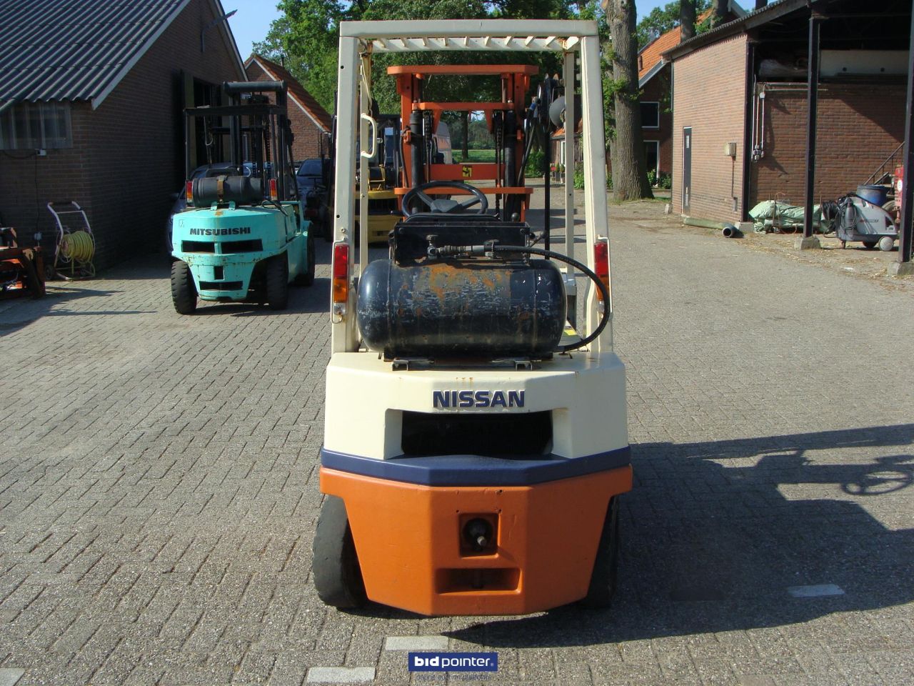 Nissan 1.5 ton, LPG