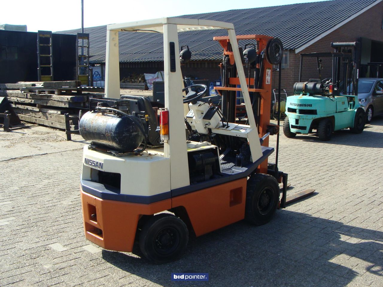Nissan 1.5 ton, LPG
