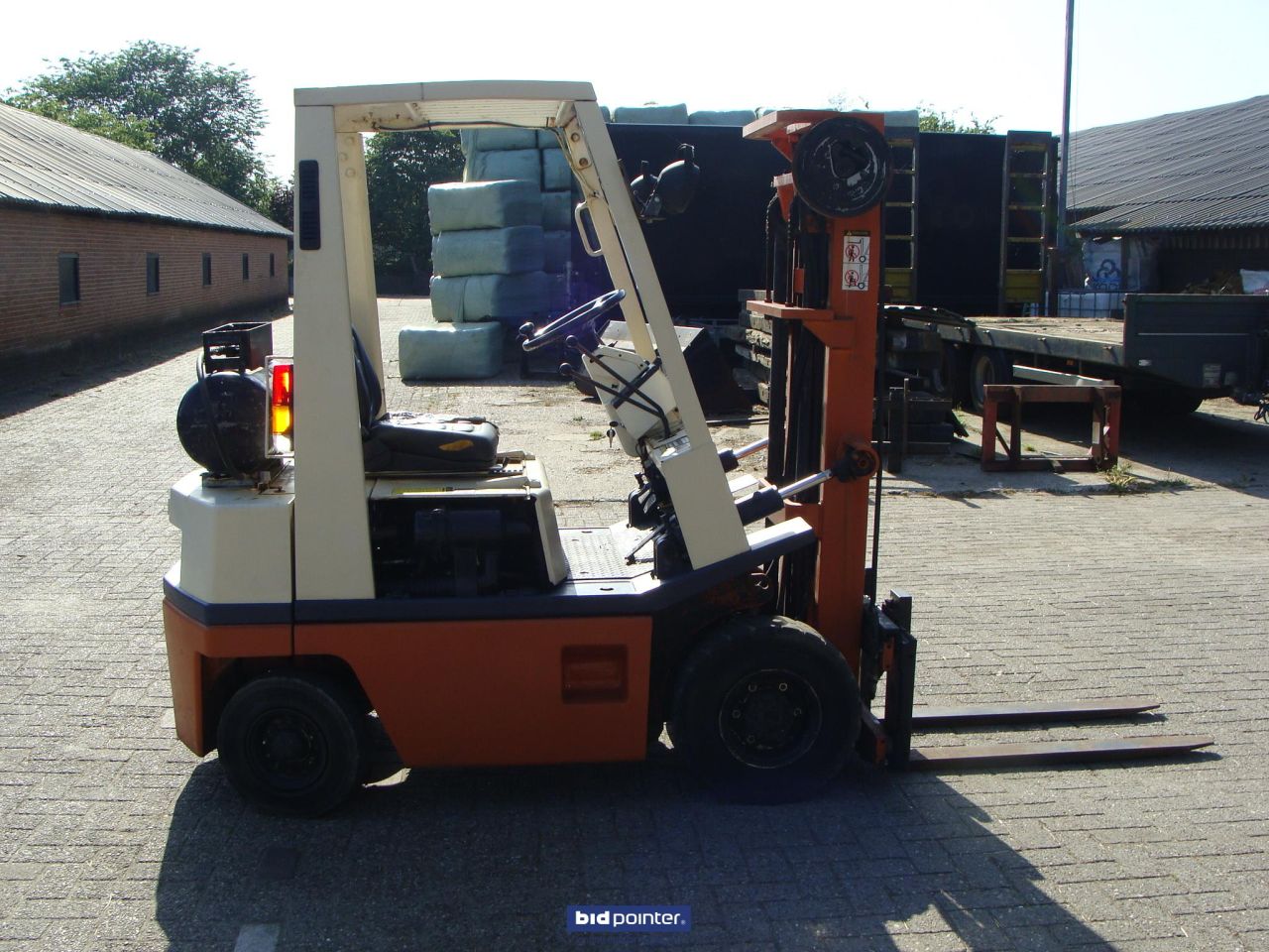 Nissan 1.5 ton, LPG