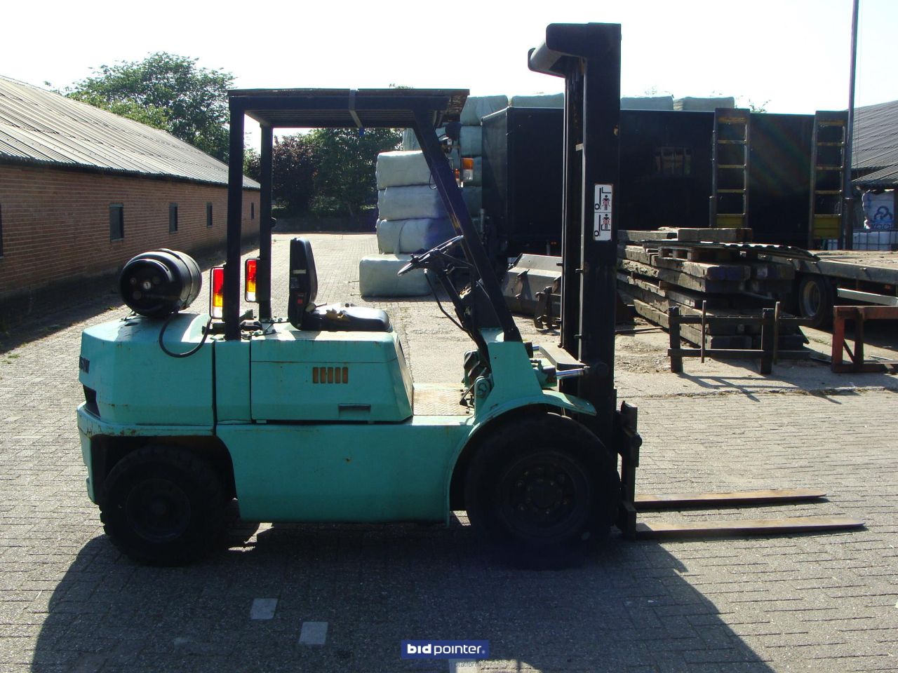 Mitsubishi 3 ton, LPG.