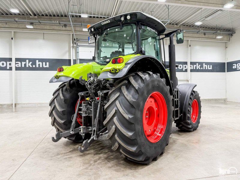 Claas Axion 830