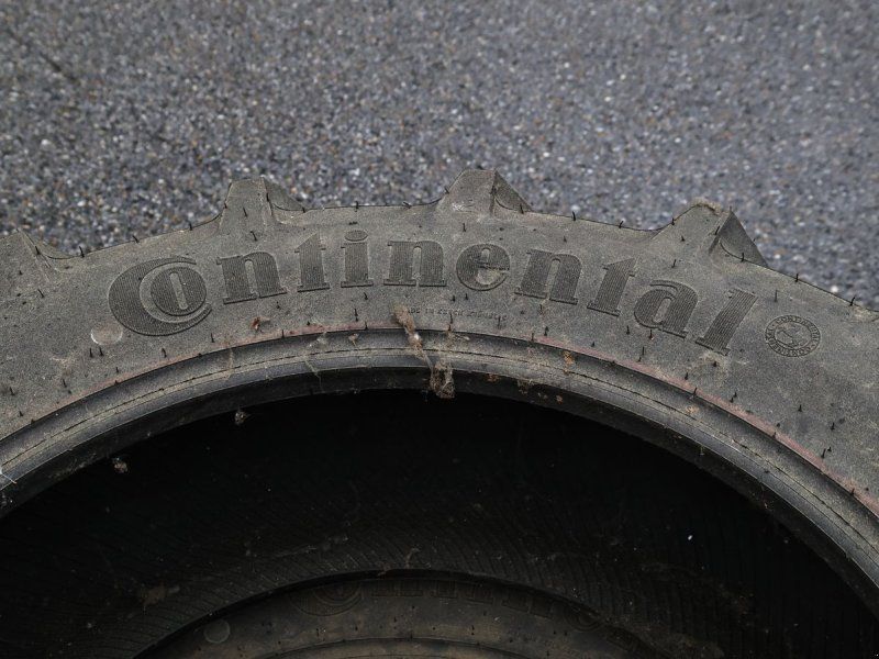Continental 320/70 R24