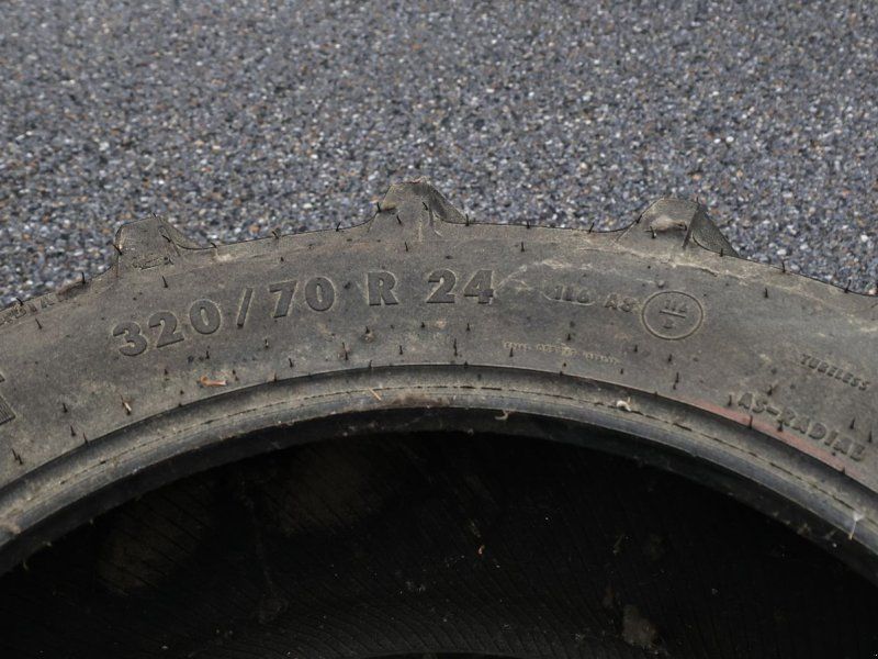 Continental 320/70 R24