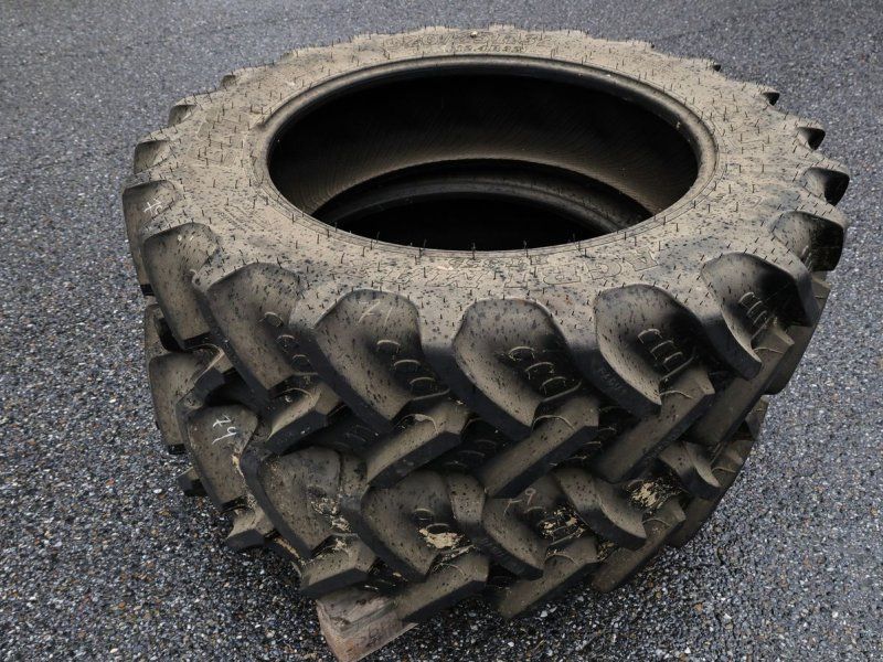 BKT 320/85 R32 AGRIMAX RT855