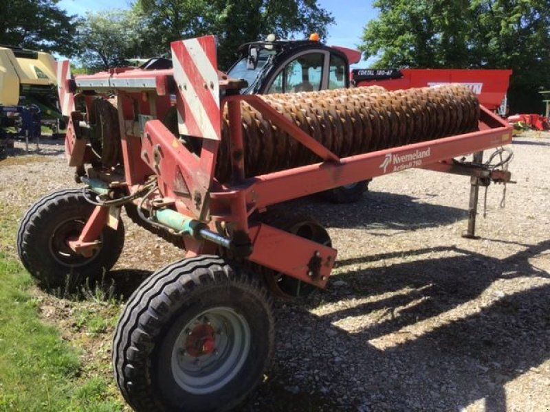 Kverneland Actiroll 760