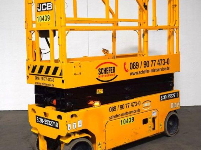 JCB 8.30