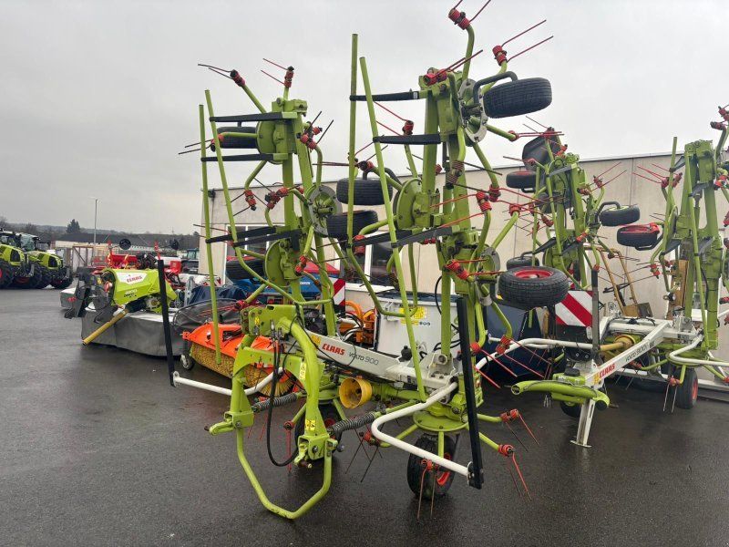 Claas Volto 900