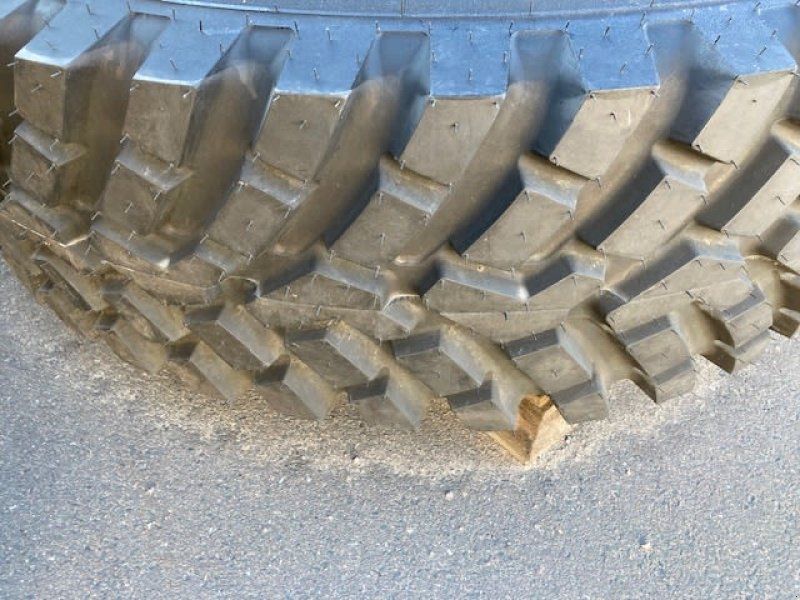 BKT 1  440/80 R34