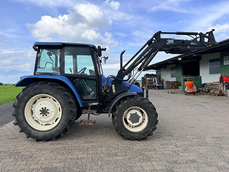 New Holland 5635 / L75