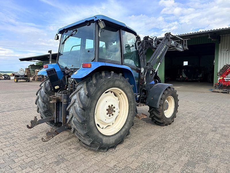 New Holland 5635 / L75