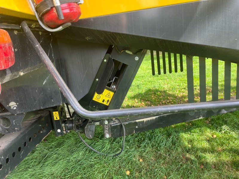 New Holland CSX 7040