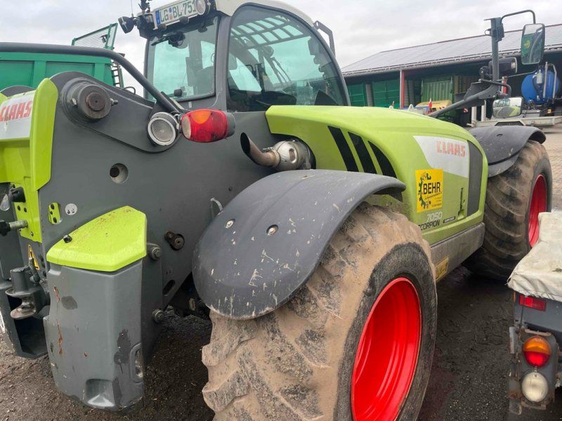 Claas SCORPION 7050