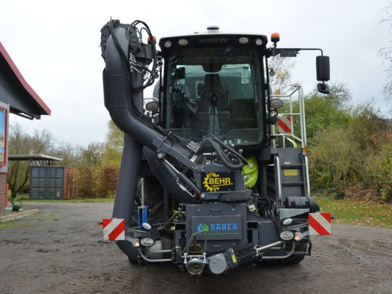 Claas XERION 4200 SADDLE TRAC Bauer