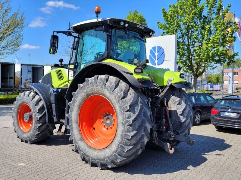 Claas Axion 850 C-Matic mit Lenksystem