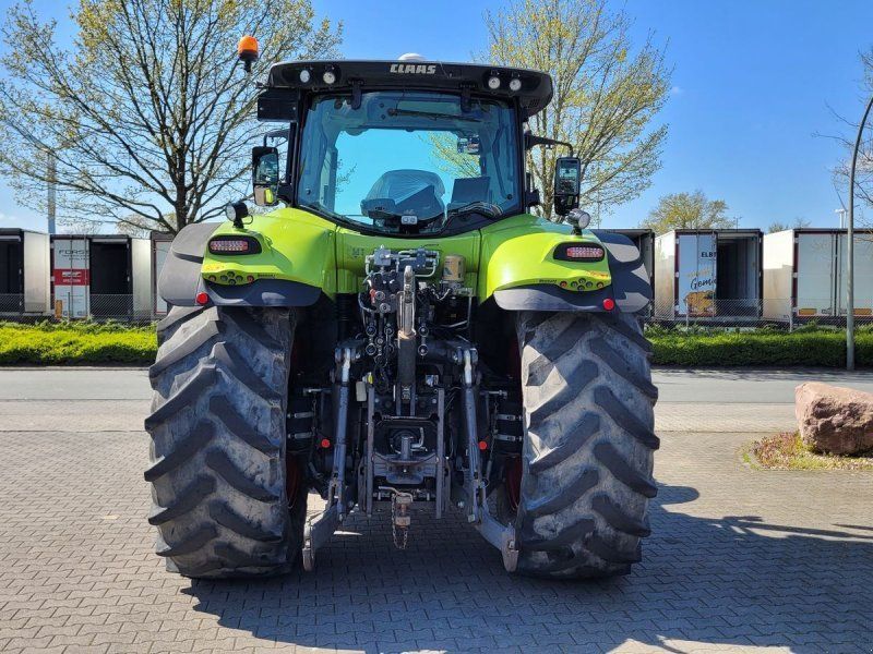 Claas Axion 850 C-Matic mit Lenksystem