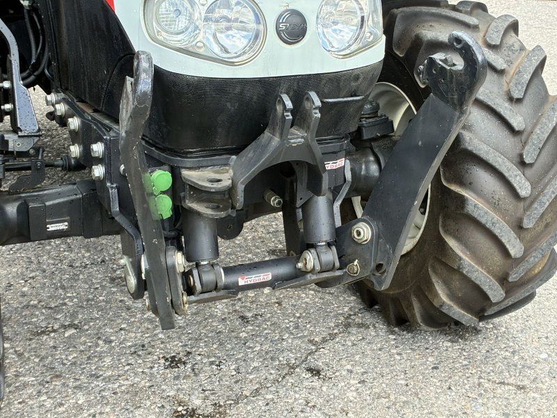 Steyr Kompakt 4085 Komfort 1