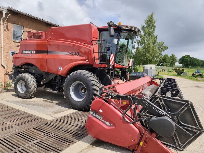 Case IH 7140