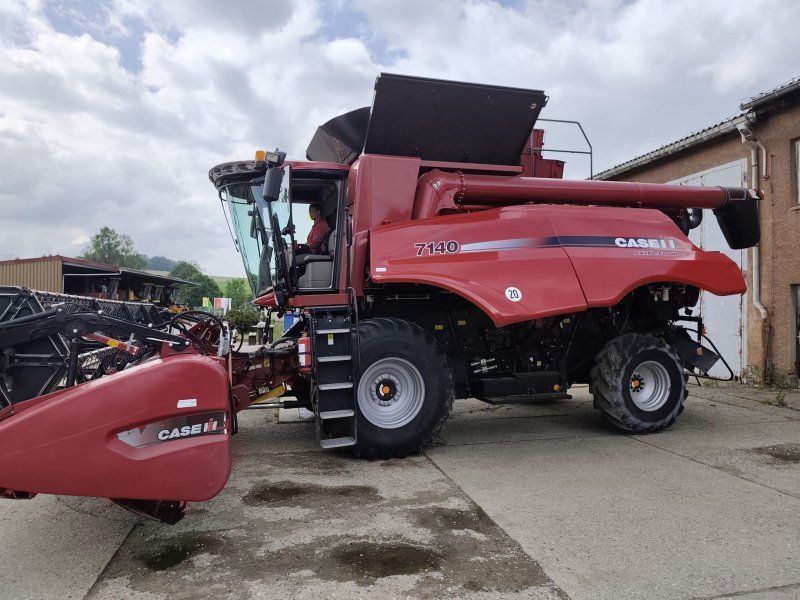 Case IH 7140