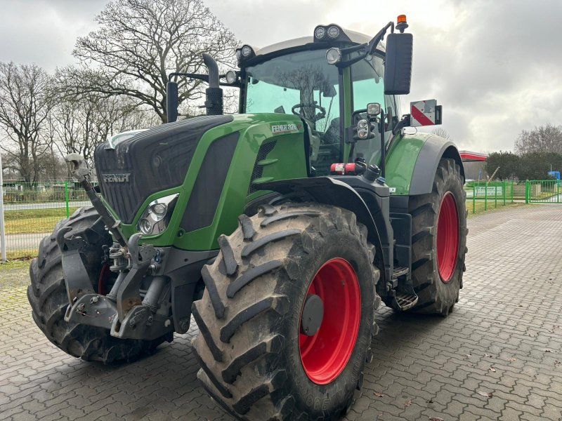 Fendt 828 Vario S4 Profi Plus