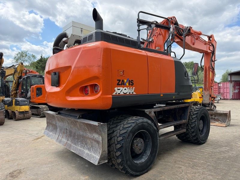 Hitachi ZX170W-6