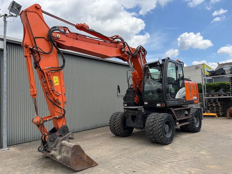 Hitachi ZX170W-6