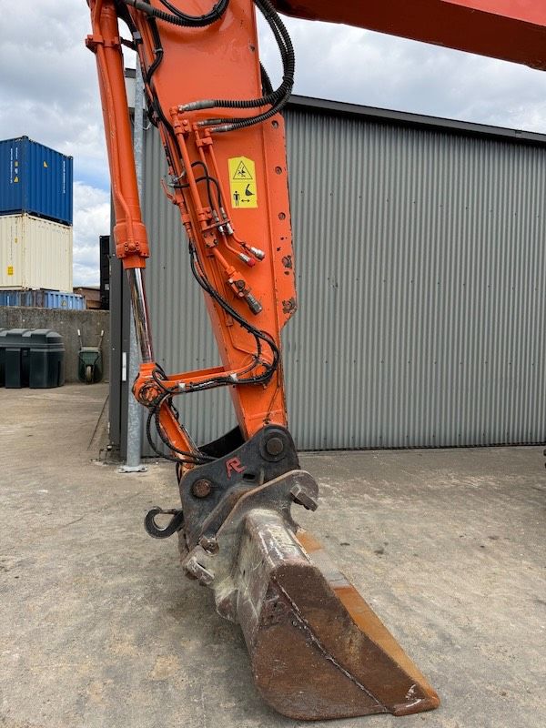 Hitachi ZX170W-6