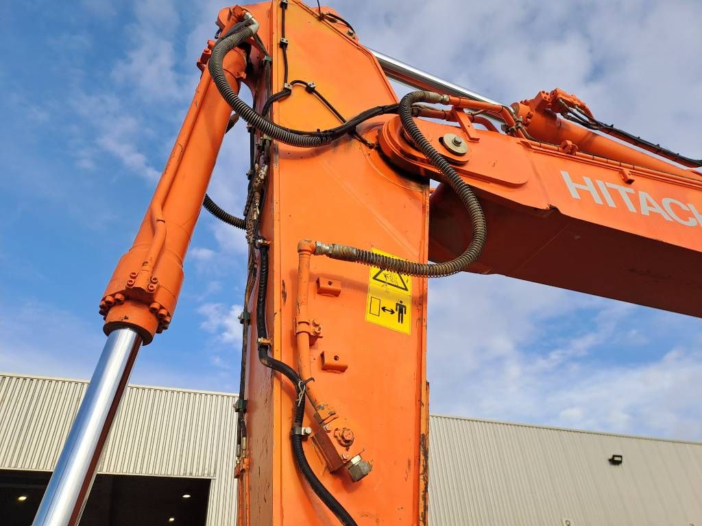 Hitachi Zx350LCN-6